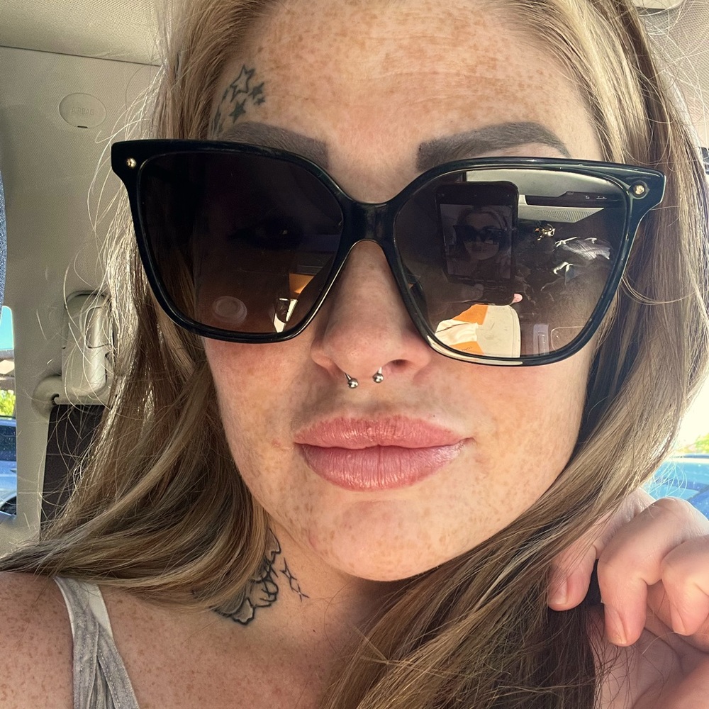 Authentic Louis Vuitton monogram sunglasses!